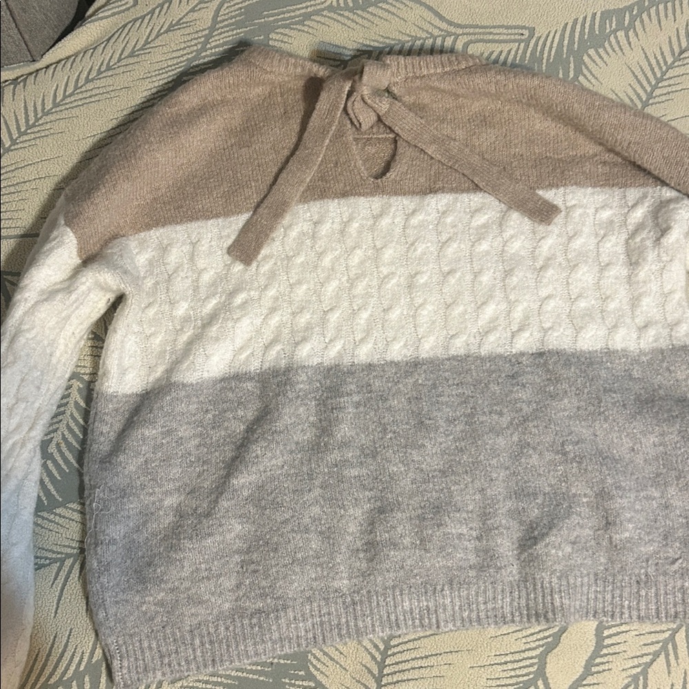 Twine and string Color Block Sweater - Picture 2 of 7